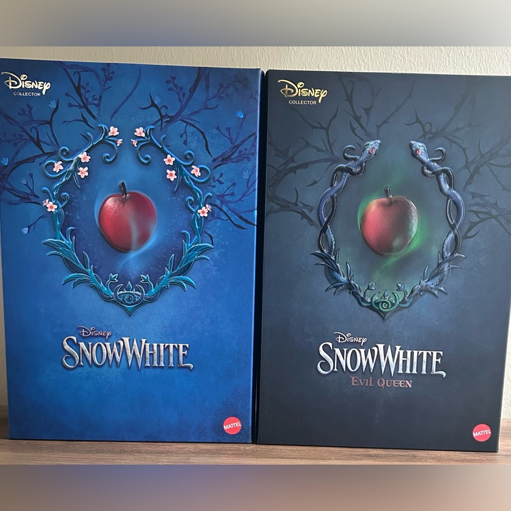 2025 Mattel Disney Snow White & Evil Queen Collectible Doll Set NIB🍎 - Picture 6 of 8
